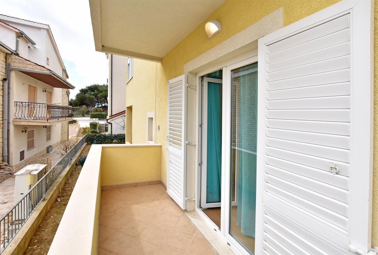 Apartment Dora Duće Extérieur photo