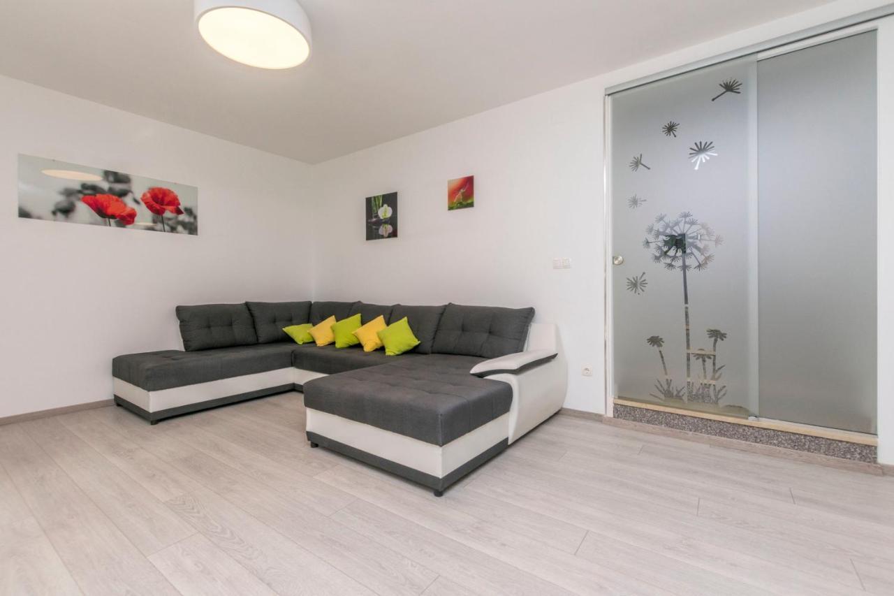 Apartment Dora Duće Extérieur photo