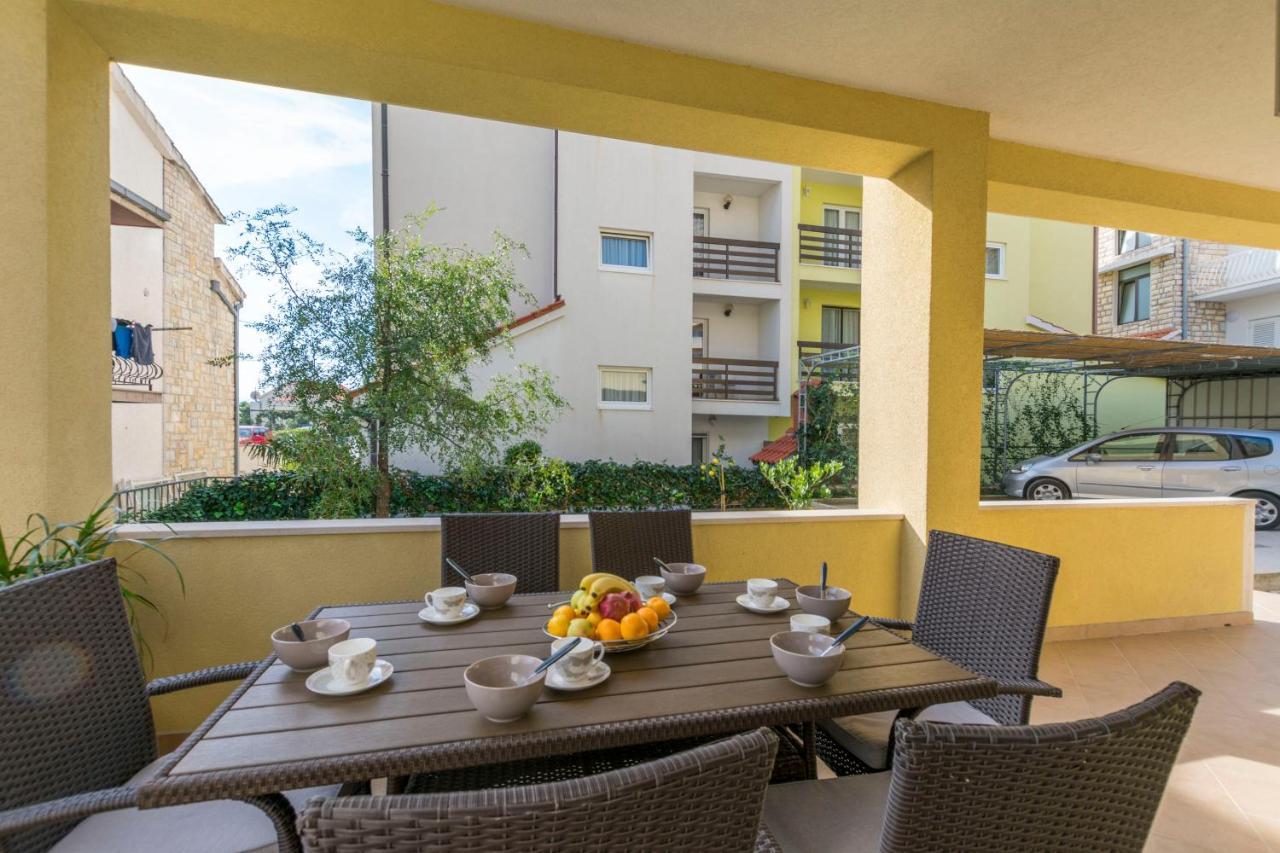 Apartment Dora Duće Extérieur photo